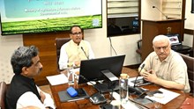 Shivraj Singh Chouhan Announces Kharif Crop Insurance Drive from August 16, Urges Banks to Expand SHG Loans