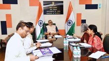 Giriraj Singh Reviews Cotton MSP Preparedness for Kharif 2025–26; Record 550 Procurement Centres Proposed