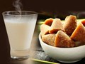 Nutritional Advantages of Jaggery Milk: Benefits and Side Effects