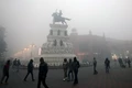 Bone-Chilling Cold Waves Affect National Capital, Dense Fog Likely to Cover North India; Check Full Weather Update