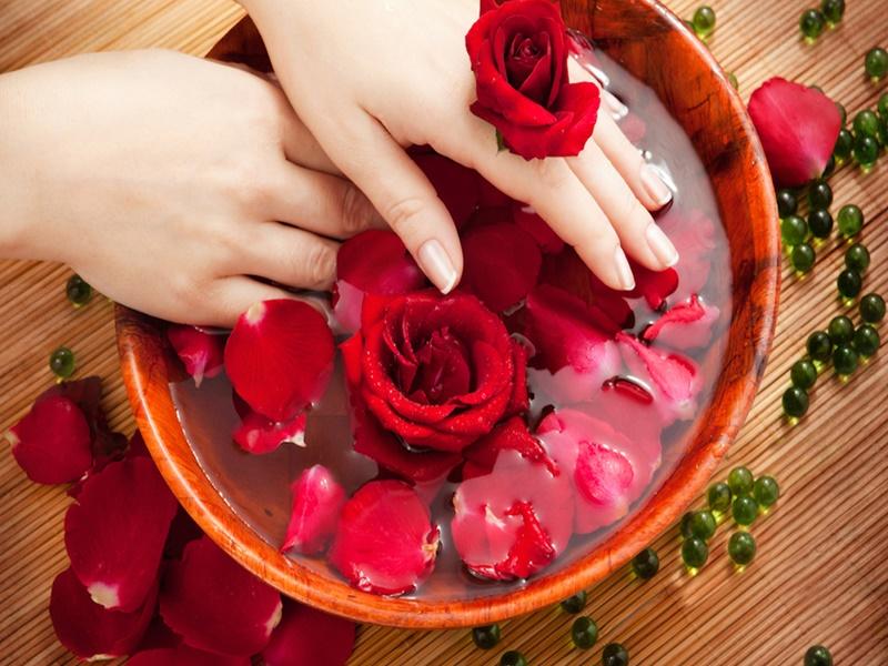 Unknown Health Benefits of Eating Edible Rose Petals